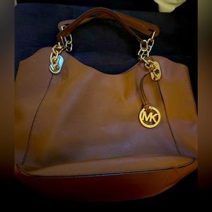 Micheal Kors Purse